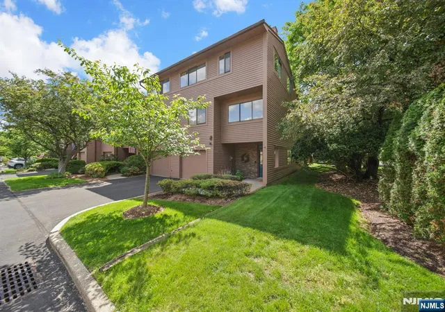 Homes for sale in Twp Of Washington, NJ | 31 Berkeley Ct #31D, Twp Of Washington, NJ 07676 | MLS# 26017813