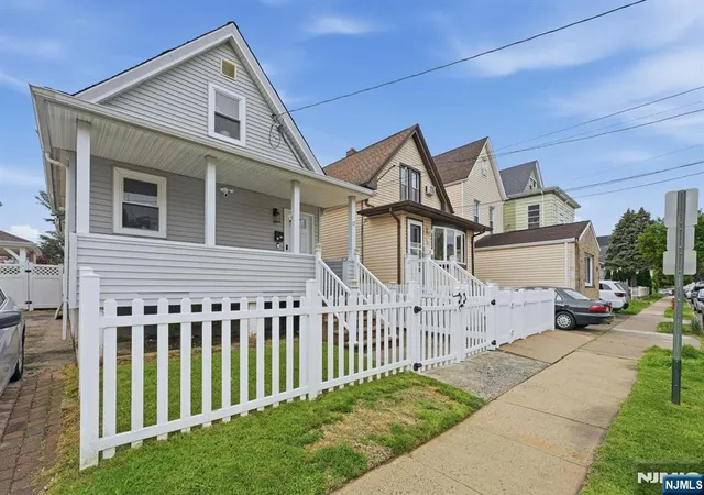 Homes for sale in Garfield, NJ | 32 Willard St, Garfield, NJ 07026 | MLS# 26017829