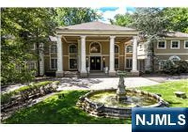 Homes for sale in Saddle River, NJ | 24 Wildwood Rd, Saddle River, NJ 07458 | MLS# 26017867