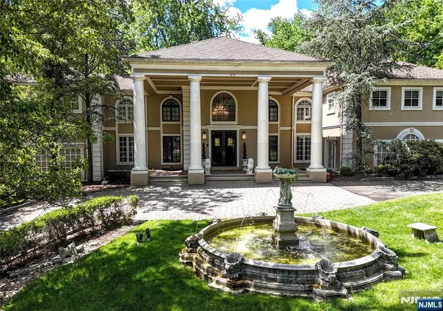Homes for sale in Saddle River, NJ | 24 Wildwood Rd, Saddle River, NJ 07458 | MLS# 26017867