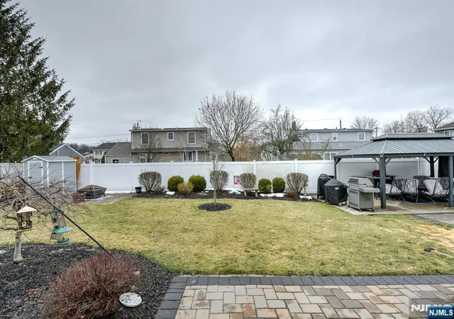 Homes for sale in Totowa, NJ | 50 Winifred Dr, Totowa, NJ 07512 | MLS# 26017872