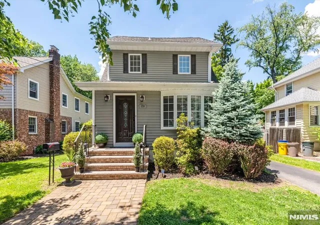 Homes for sale in Teaneck, NJ | 254 Elm Ave, Teaneck, NJ 07666 | MLS# 26017875
