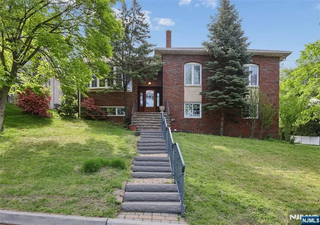 Homes for sale in Englewood Cliffs, NJ | 51 Anderson Ave, Englewood Cliffs, NJ 07632 | MLS# 26017937