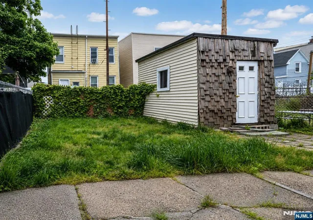 Homes for sale in Bayonne, NJ | 30 49th St, Bayonne, NJ 07002 | MLS# 26017968