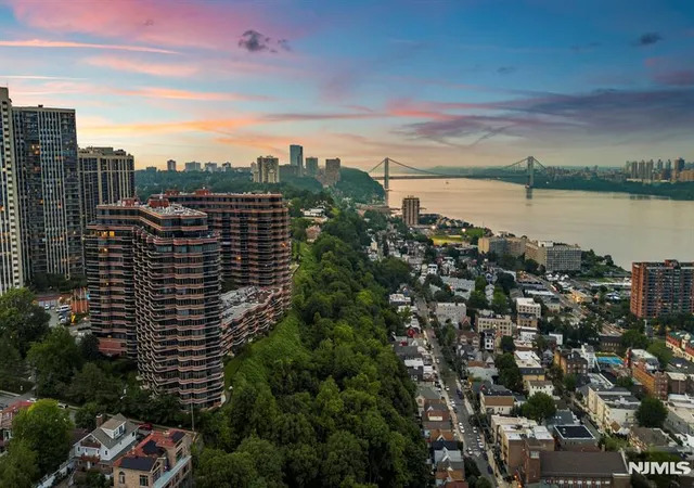 Homes for sale in Cliffside Park, NJ | 100 Carlyle Dr #10B-South, Cliffside Park, NJ 07010 | MLS# 26018017