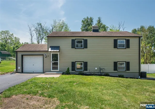 Homes for sale in Ogdensburg, NJ | 12 Richardsville Rd, Ogdensburg, NJ 07439 | MLS# 26018051