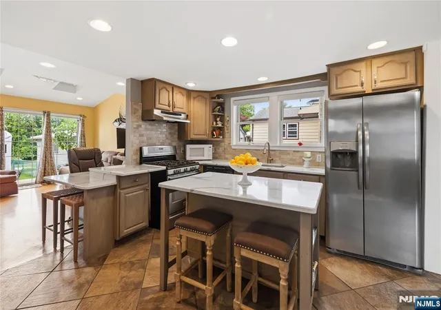 Homes for sale in Hawthorne, NJ | 72 Forest Ave, Hawthorne, NJ 07506 | MLS# 26018061