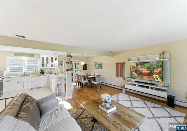 3rd image of 29 Albertine Pl, Oak Ridge, NJ 07438 | MLS# 26018168