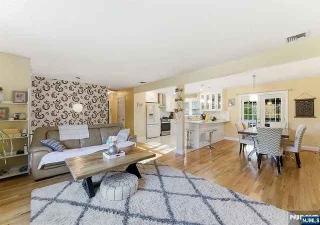5th image of 29 Albertine Pl, Oak Ridge, NJ 07438 | MLS# 26018168