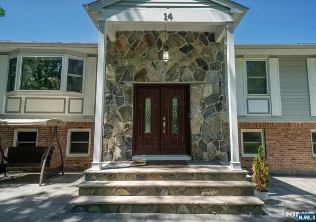 Homes for sale in Sussex, NJ | 14 Lounsberry Hollow Rd, Sussex, NJ 07461 | MLS# 26018184