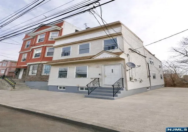 Homes for sale in Newark, NJ | 544 S 11th St, Newark, NJ 07103 | MLS# 26018204