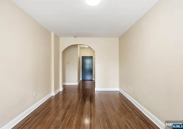 Homes for sale in Newark, NJ | 5 Pomona #2C, Newark, NJ 07112 | MLS# 26018238