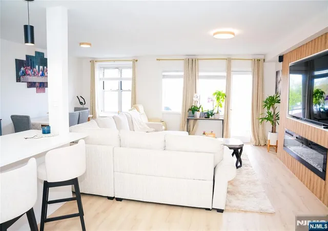 3rd image of 276 Prospect St #5E, East Orange, NJ 07017 | MLS# 26018266