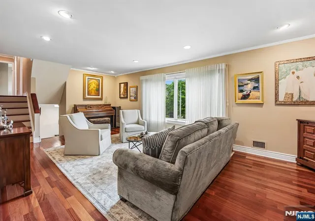 5th image of 17 Stonewall Dr, Livingston, NJ 07039 | MLS# 26018276