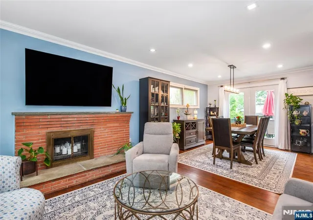 Photo 3 of Sale Pending at 19 Plymouth Pl, Roseland, NJ 07068 | MLS# 26018313 | Listing updated on 2026-06-01