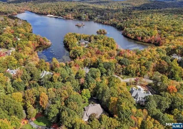 Photo 43 of Sale Pending at 830 Shore Dr, Kinnelon, NJ 07405 | MLS# 26018369 | Listing updated on 2026-09-23