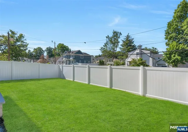Homes for sale in Bergenfield, NJ | 66 Westview Dr, Bergenfield, NJ 07621 | MLS# 26018420