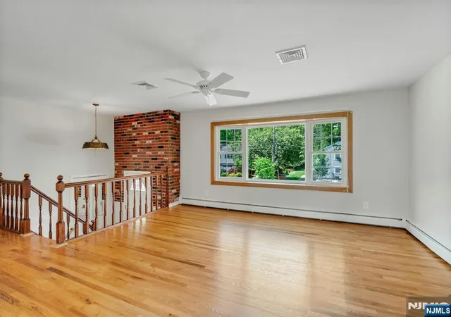 Homes for sale in Paramus, NJ | 98 Vassar Dr, Paramus, NJ 07652 | MLS# 26018484