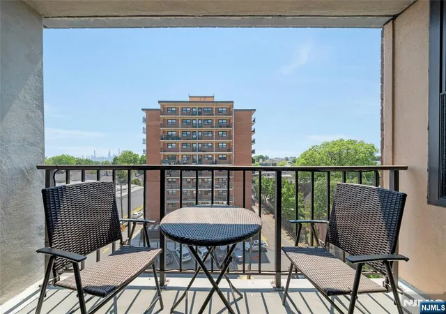 Homes for sale in Cliffside Park, NJ | 200 Division Street, Cliffside Park, NJ 07010 | Houzeo