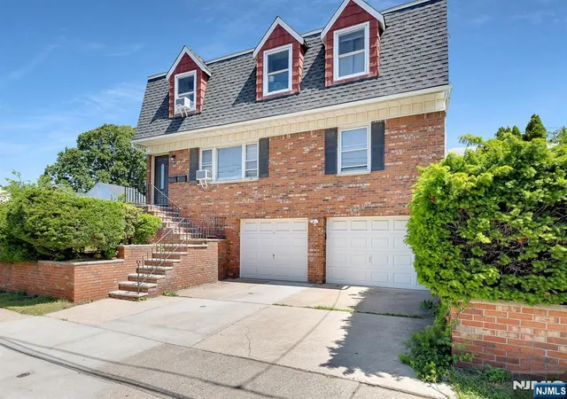 Homes for sale in Rutherford, NJ | 31 Marginal Rd, Rutherford, NJ 07070 | MLS# 26018549