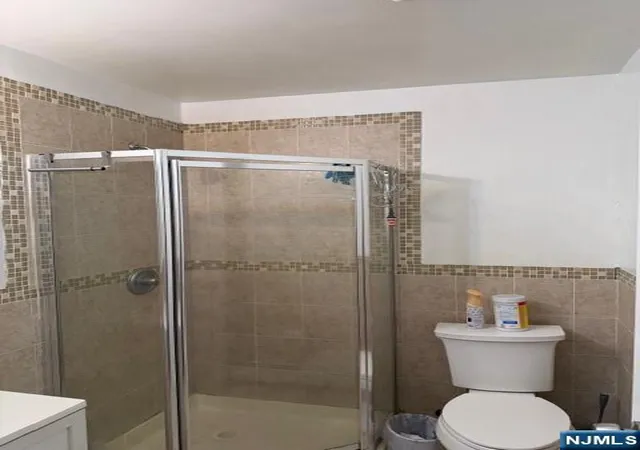 3rd image of 56 Hamilton Ave, Fairview, NJ 07022