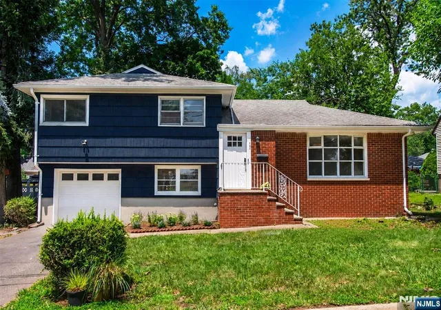 Homes for sale in Bergenfield, NJ | 107 Highland Ave, Bergenfield, NJ 07621 | MLS# 26018607