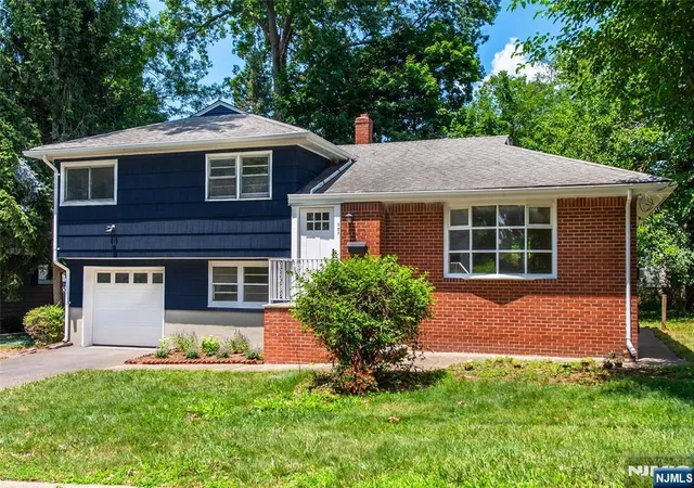 Homes for sale in Bergenfield, NJ | 107 Highland Ave, Bergenfield, NJ 07621 | MLS# 26018607