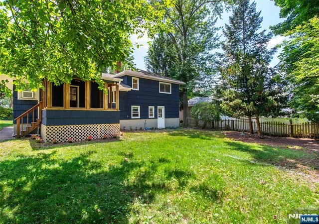 Homes for sale in Bergenfield, NJ | 107 Highland Ave, Bergenfield, NJ 07621 | MLS# 26018607