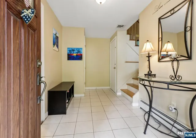 Photo 4 of Sale Pending at 123 Midwood Rd, Paramus, NJ 07652 | MLS# 26018631 | Listing updated on 2026-06-12