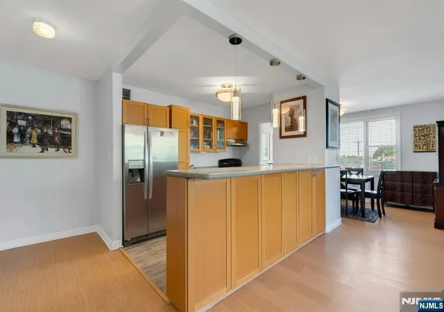 4th image of 2100 Linwood Ave, Fort Lee, NJ 07024