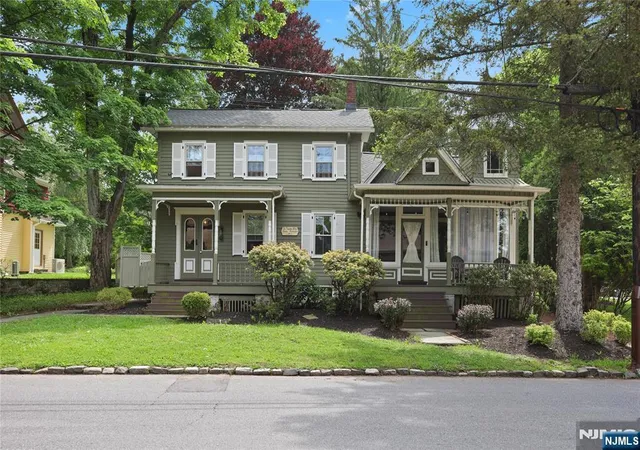 Homes for sale in Califon, NJ | 47 Main St, Califon, NJ 07830 | MLS# 26018737