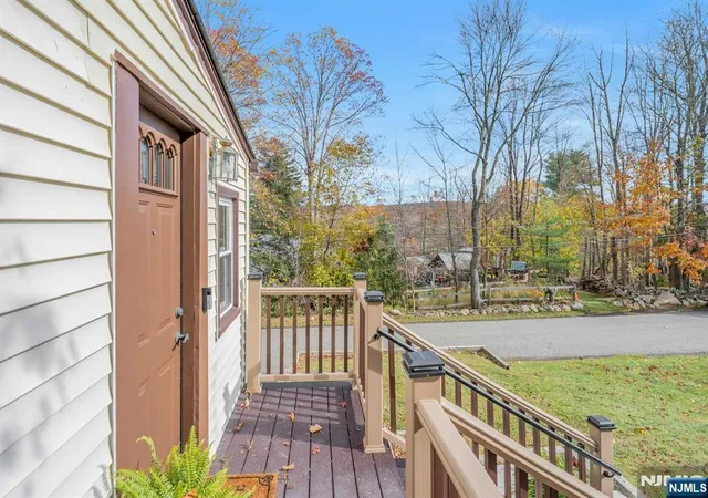 Photo 3 of Sale Pending at 39 Delaware Rd, Hewitt, NJ 07421 | MLS# 26018784 | Listing updated on 2026-09-11