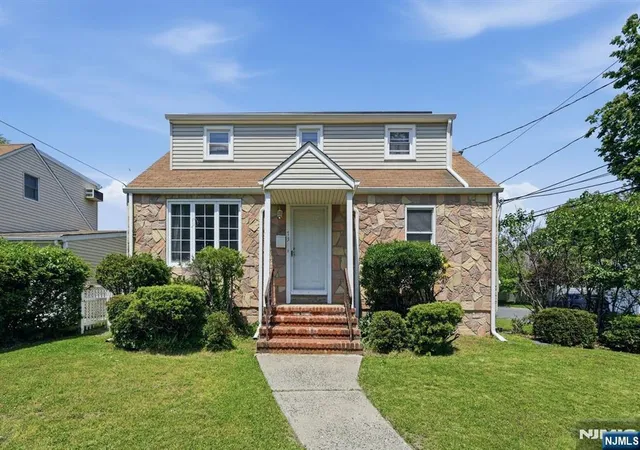 Homes for sale in Bergenfield, NJ | 73 Highland Ave, Bergenfield, NJ 07621 | MLS# 26018791