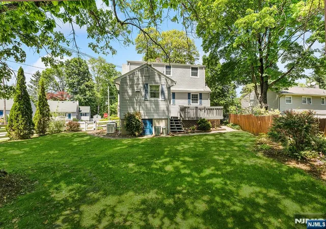 2nd image of 5 Oakwood Ter, Bloomingdale, NJ 07403 | MLS# 26018839