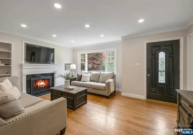 Photo 3 of Sale Pending at 419 Wyckoff Ave, Ramsey, NJ 07446 | MLS# 26018922 | Listing updated on 2026-06-22