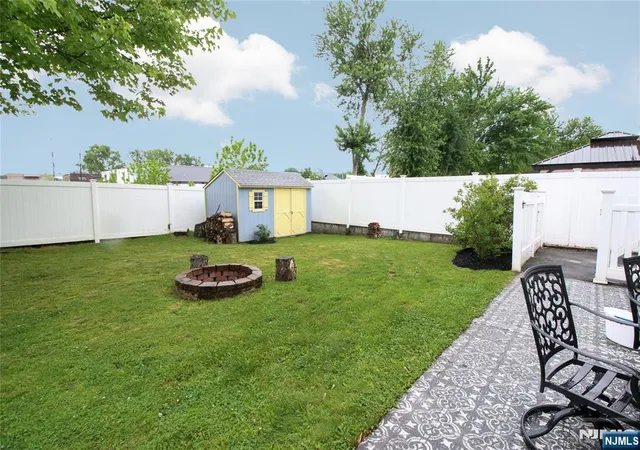 Homes for sale in Totowa, NJ | 6 Knollwood Rd, Totowa, NJ 07512 | MLS# 26018925