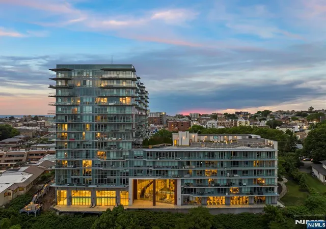 Homes for sale in Cliffside Park, NJ | 320 Adolphus Ave #319, Cliffside Park, NJ 07010 | MLS# 26018975