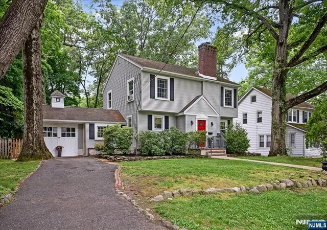 Homes for sale in Glen Rock, NJ | 22 Sterling Pl, Glen Rock, NJ 07452 | MLS# 26019026