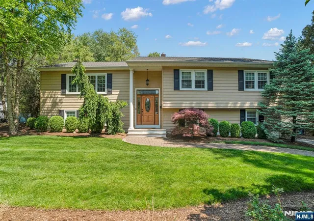 1st image of 114 Wyckoff Ave, Wyckoff, NJ 07481 | MLS# 26019038