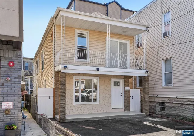 Photo 2 of Single family home for sale at 209 71st St, Guttenberg, NJ 07093 | MLS# 26019061 | Listing updated on 2026-07-19