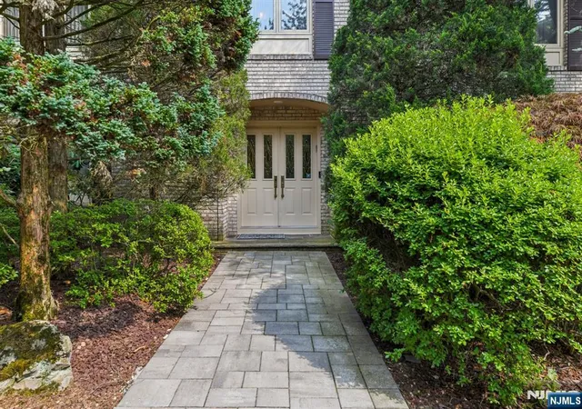 3rd image of 12 Sandalwood Dr, Livingston, NJ 07039 | MLS# 26019062