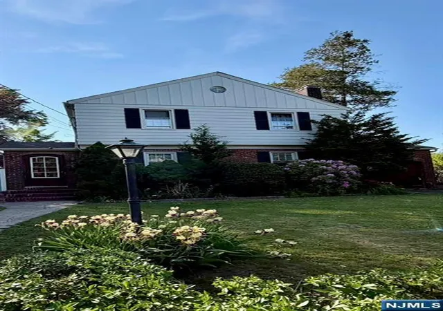 Homes for sale in Rochelle Park, NJ | 33 Harvey Ave, Rochelle Park, NJ 07662 | MLS# 26019063