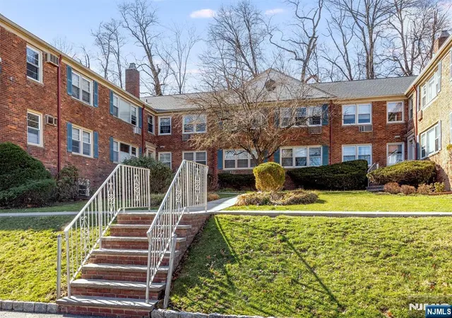 Homes for sale in West Orange, NJ | 24 Hutton Ave #35, West Orange, NJ 07052 | MLS# 26019084
