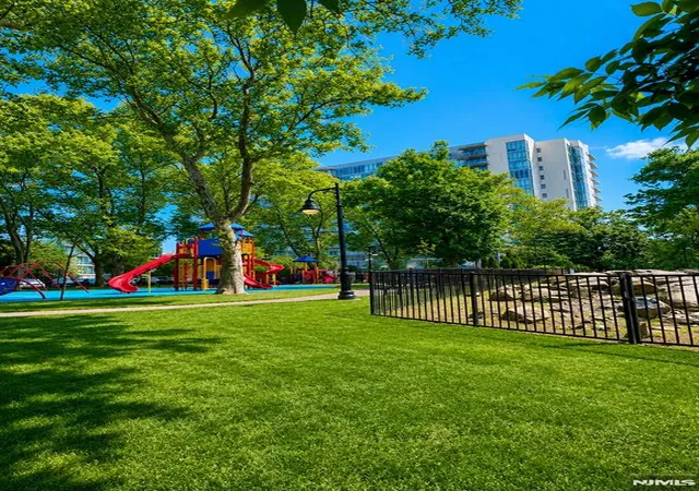 24th image of 320 Adolphus Ave #408, Cliffside Park, NJ 07010 | MLS# 26019096