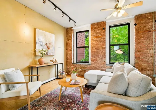 3rd image of 54-60 Mcwhorter St, Newark, NJ 07105