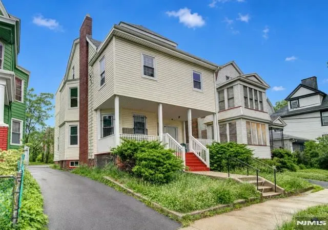 2nd image of 1035 Hunterdon St, Newark, NJ 07112 | MLS# 26019274