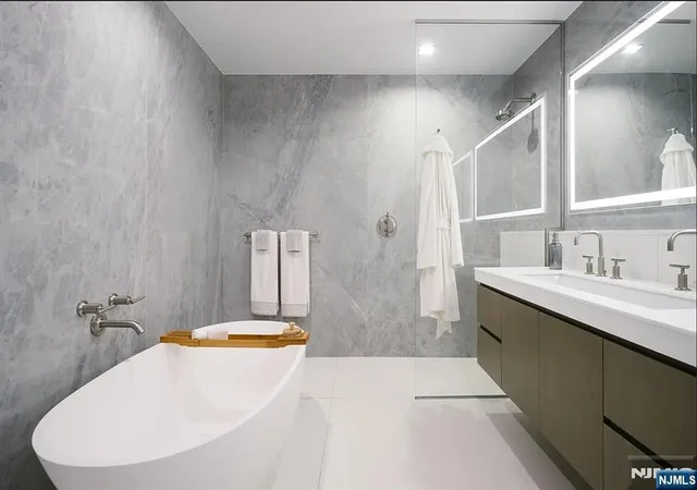 Photo 3 of Condo for sale at 320 Adolphus Ave #221, Cliffside Park, NJ 07010 | MLS# 26019300 | Listing updated on 2026-06-30