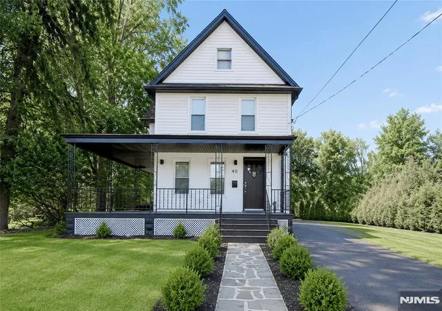 Homes for sale in Cresskill, NJ | 40 Grant Ave, Cresskill, NJ 07626 | MLS# 26019307
