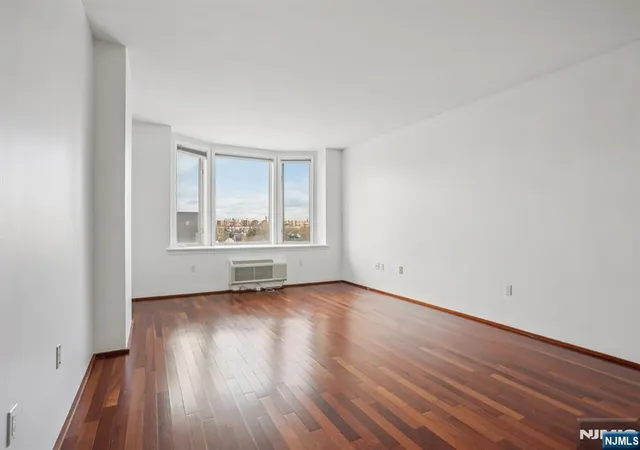 Photo 3 of Condo for sale at 3110 City City Pl, Edgewater, NJ 07020 | MLS# 26019317 | Listing updated on 2026-10-08