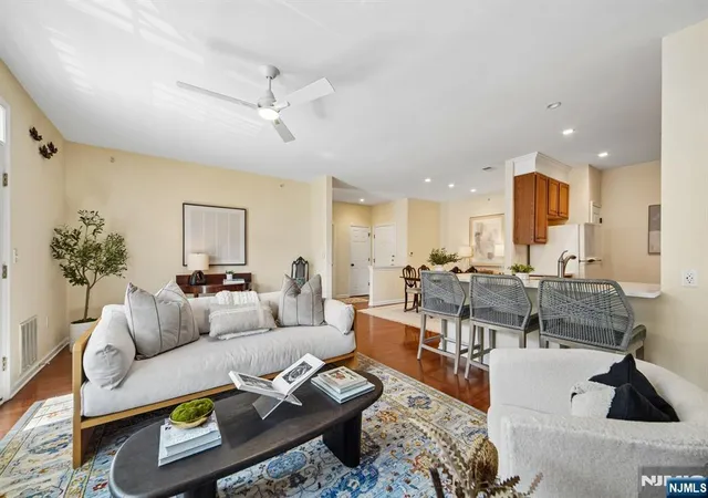 2nd image of 4 Quarry Dr #B2, Woodland Park, NJ 07424 | MLS# 26019326